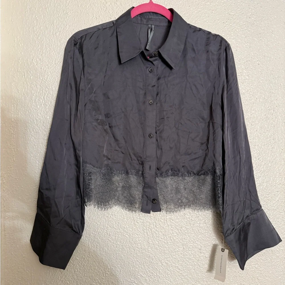 By Anthropologie Cropped Lace Pajama Top in carbon color gray size XS NWT